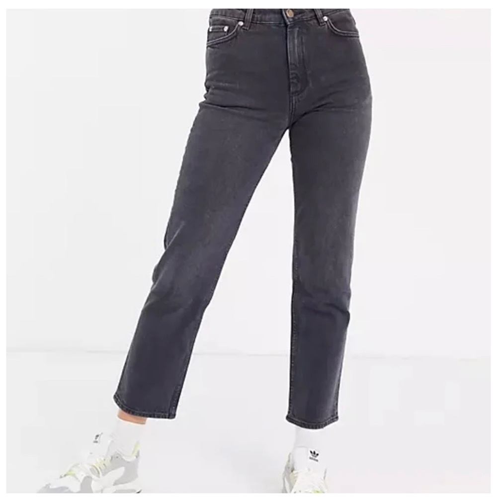 & Other Stories Straight leg jeans in grey wash high waisted cropped
